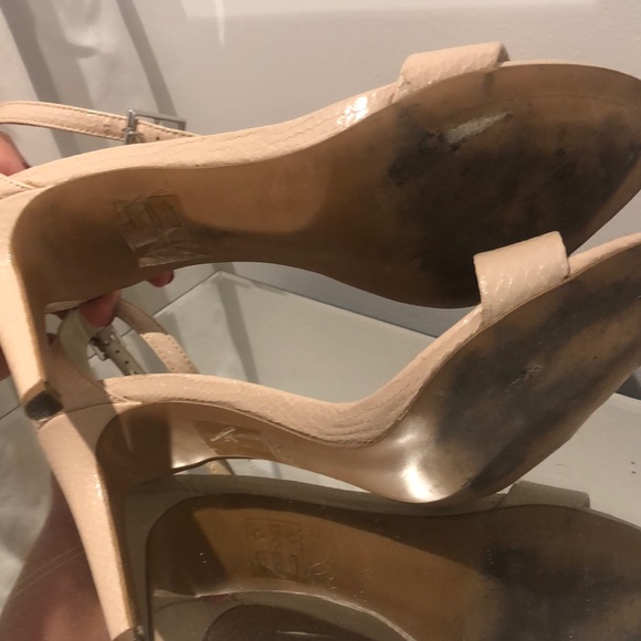 Also open toe heels - Picture 3 of 5